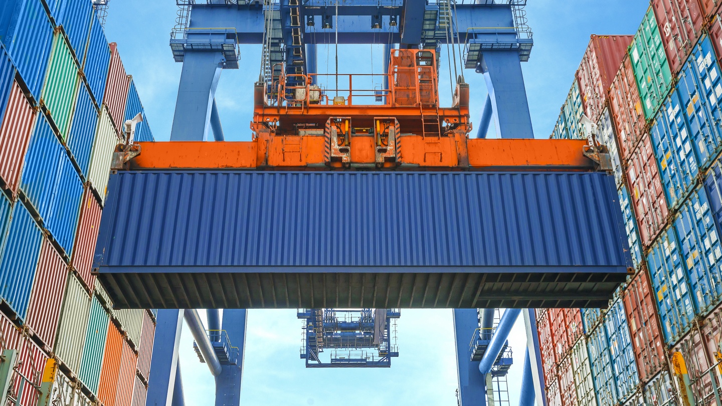 Bulgaria’s exports in January – August 2018 1.5% down – statistics institute