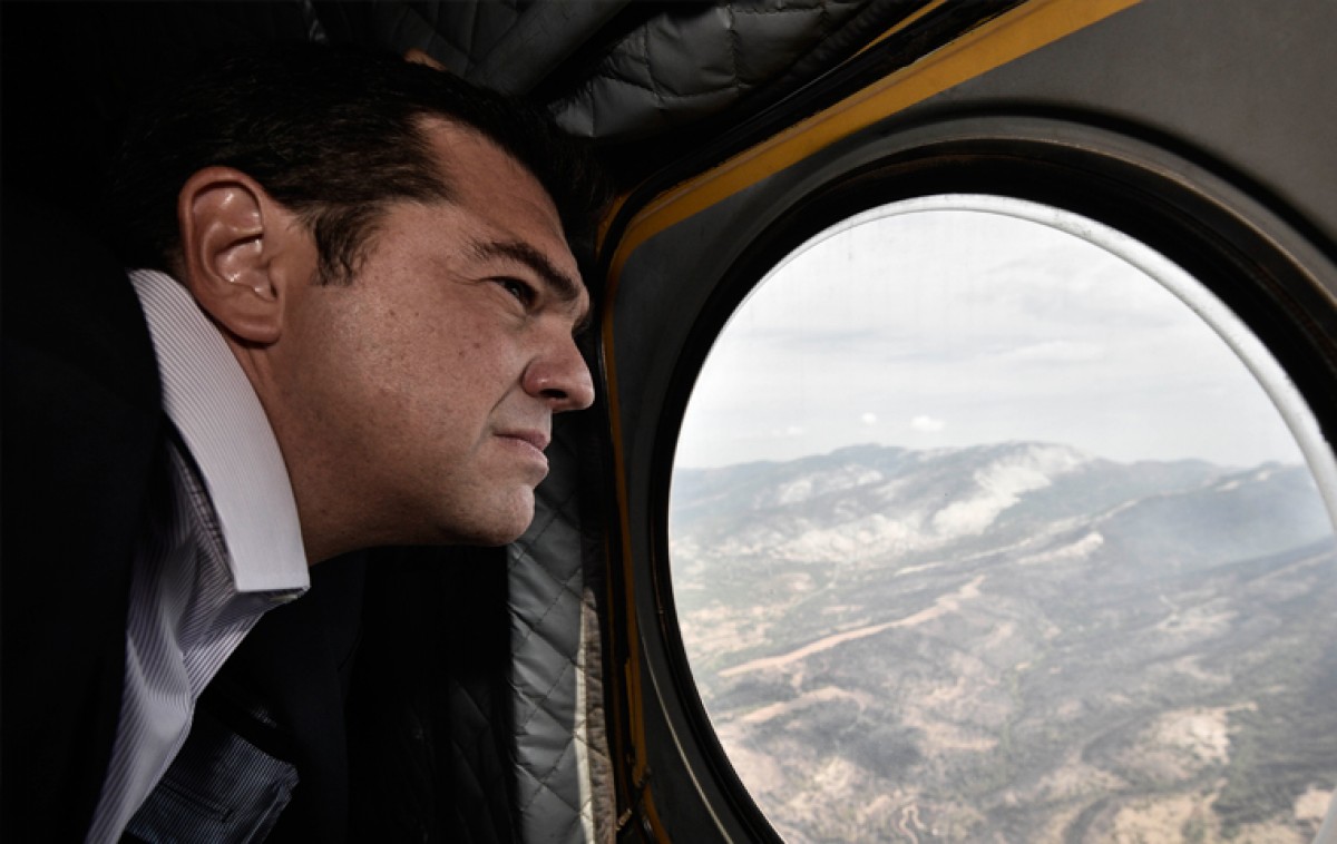 Τις πυρόπληκτες περιοχές στο Μάτι Αττικής επισκέφθηκε ο Τσίπρας