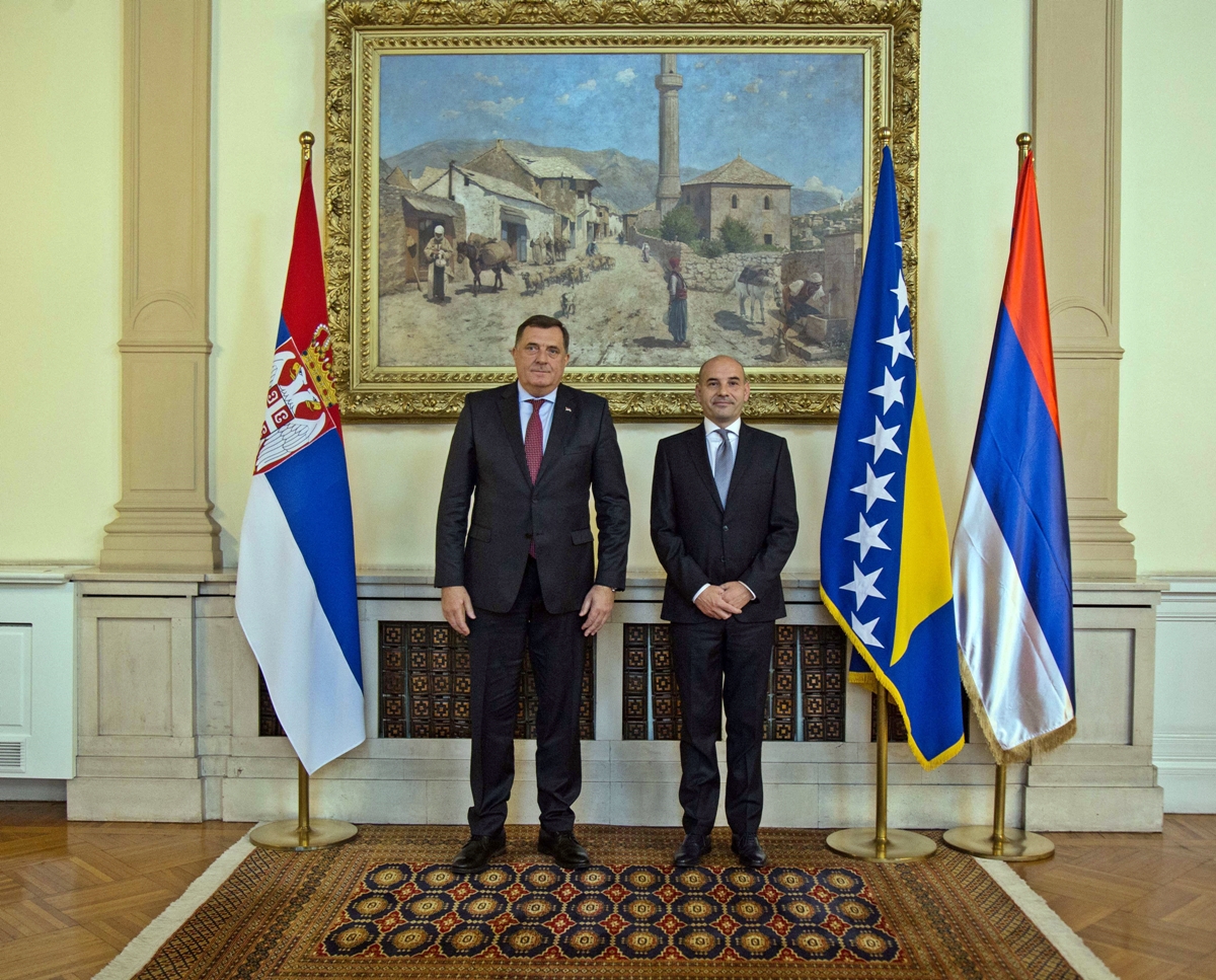 “Showing the muscles” in BiH Presidency