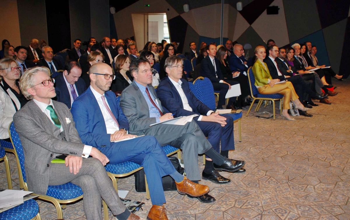 Gotovi novac ima budućnost, kažu eksperti