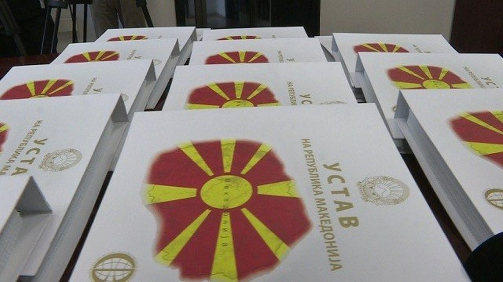 Το VMRO-DPMNE καλεί τους φορείς να μποϋκοτάρουν τον νόμο για τις γλώσσες- Αντιδρά το SDSM