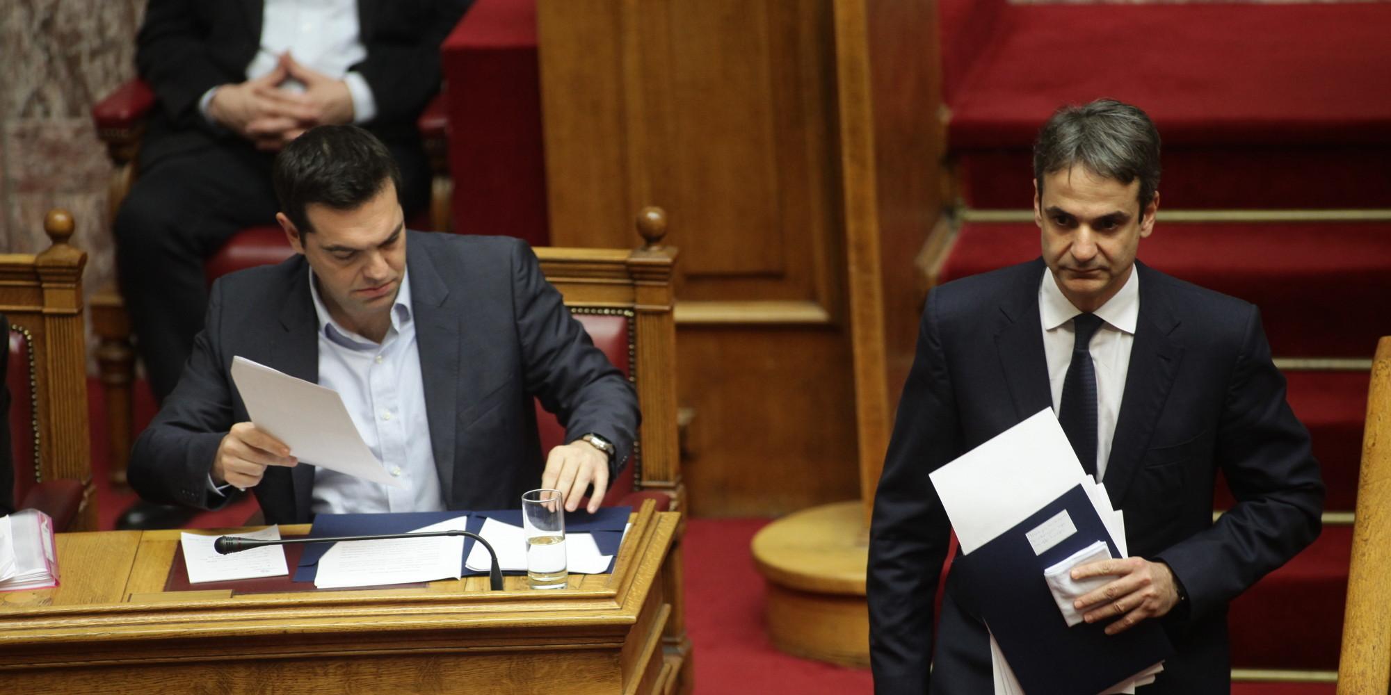 Σκληρή αντιπαράθεση Τσίπρα-Μητσοτάκη για την ψήφο εμπιστοσύνης