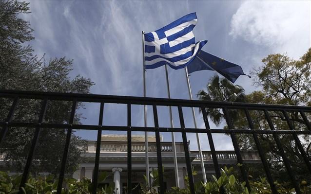Προχωρούν οι 120 δόσεις και η προστασία πρώτης κατοικίας διαμηνύει η Αθήνα μετά την έκθεση της κομισιόν