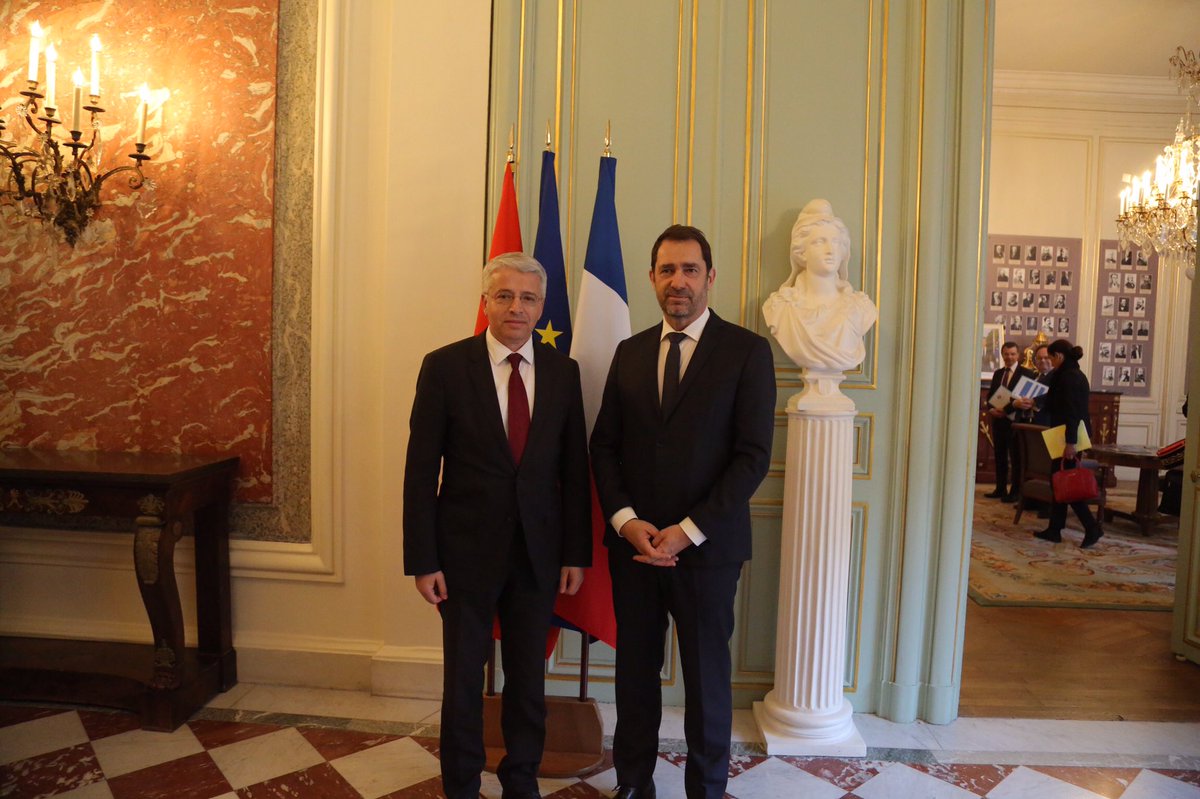 France says that number of Albanian nationals seeking asylum there has fallen