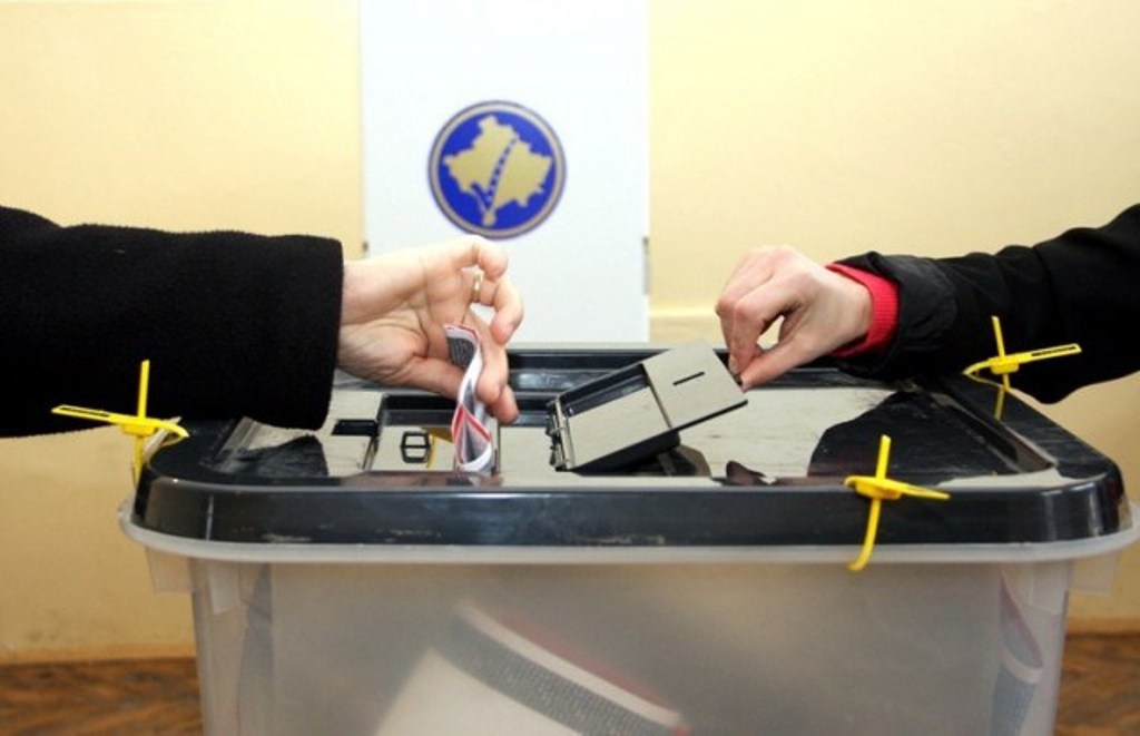 Polling stations in north of Kosovo close