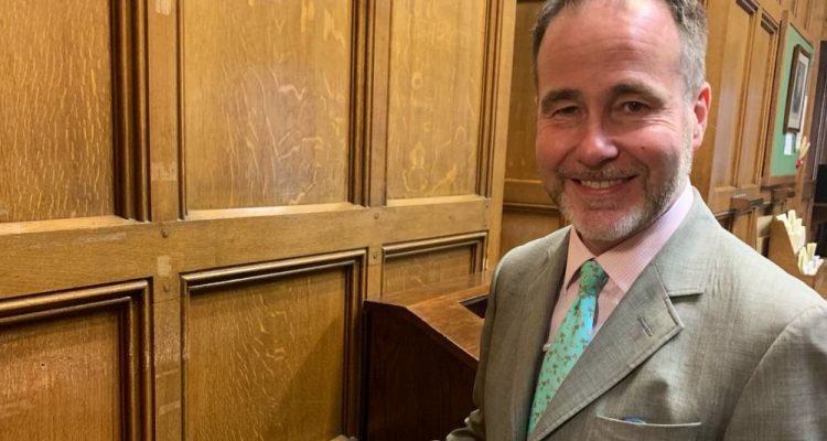 The new British Minister for Europe endorses the resolution of the Cyprus issue and the deepening of bilateral relations