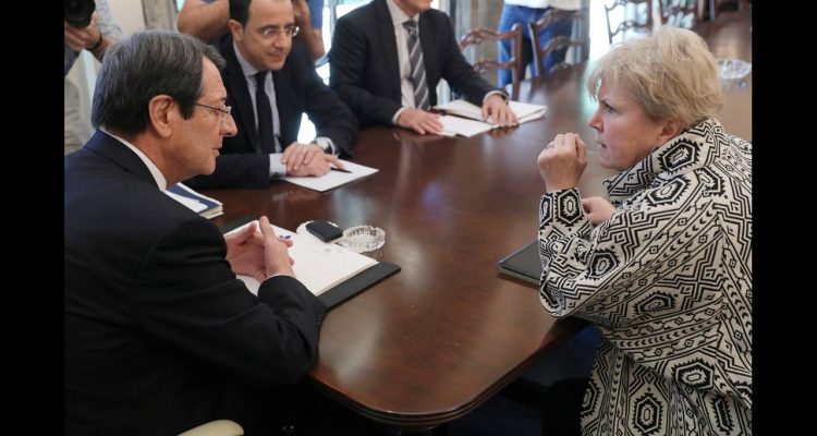 Anastasiades receives letter from Lute