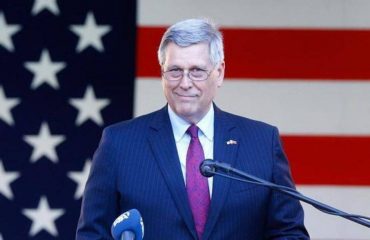 Kosnett slams parties for proposing individuals with active indictments run in Kosovo election