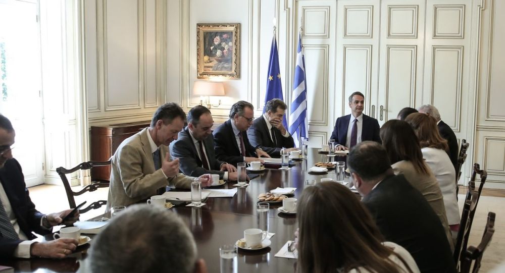 Meetings upon meetings regarding the migrant issue in Maximos Mansion