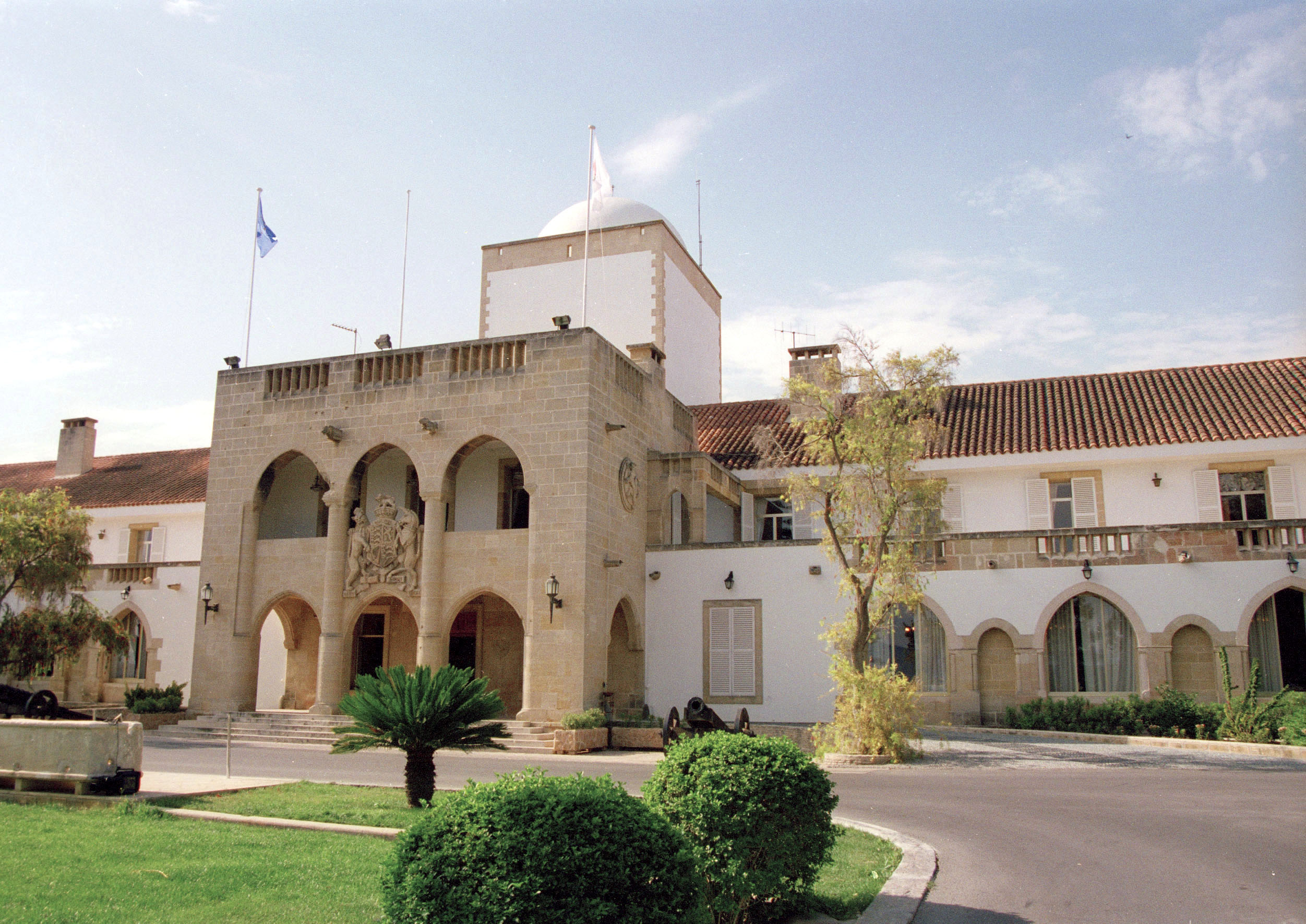 Anastasiades received the report on the 15-year old’s suicide
