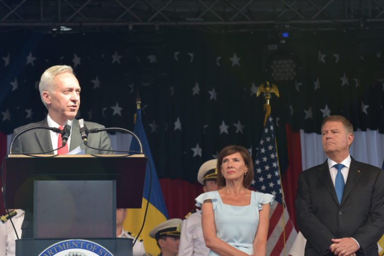 US Ambassador to Bucharest receives decoration from President Iohannis