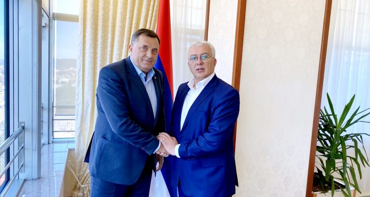 Dodik met with Montenegrin opposition MP Andrija Mandić in Banja Luka
