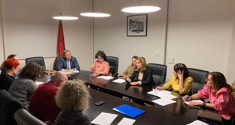 Albania: National Medical Emergency Center hands out coronavirus instructions and increases hospital budget