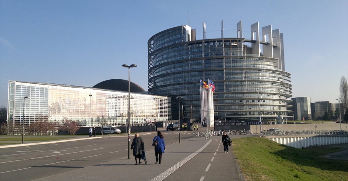 MEPs send letter to EC president on the refugee crisis at the Greek-Turkish border