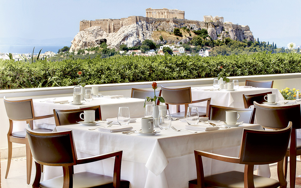 Bars, cafes and restaurant businesses to reopen across Greece