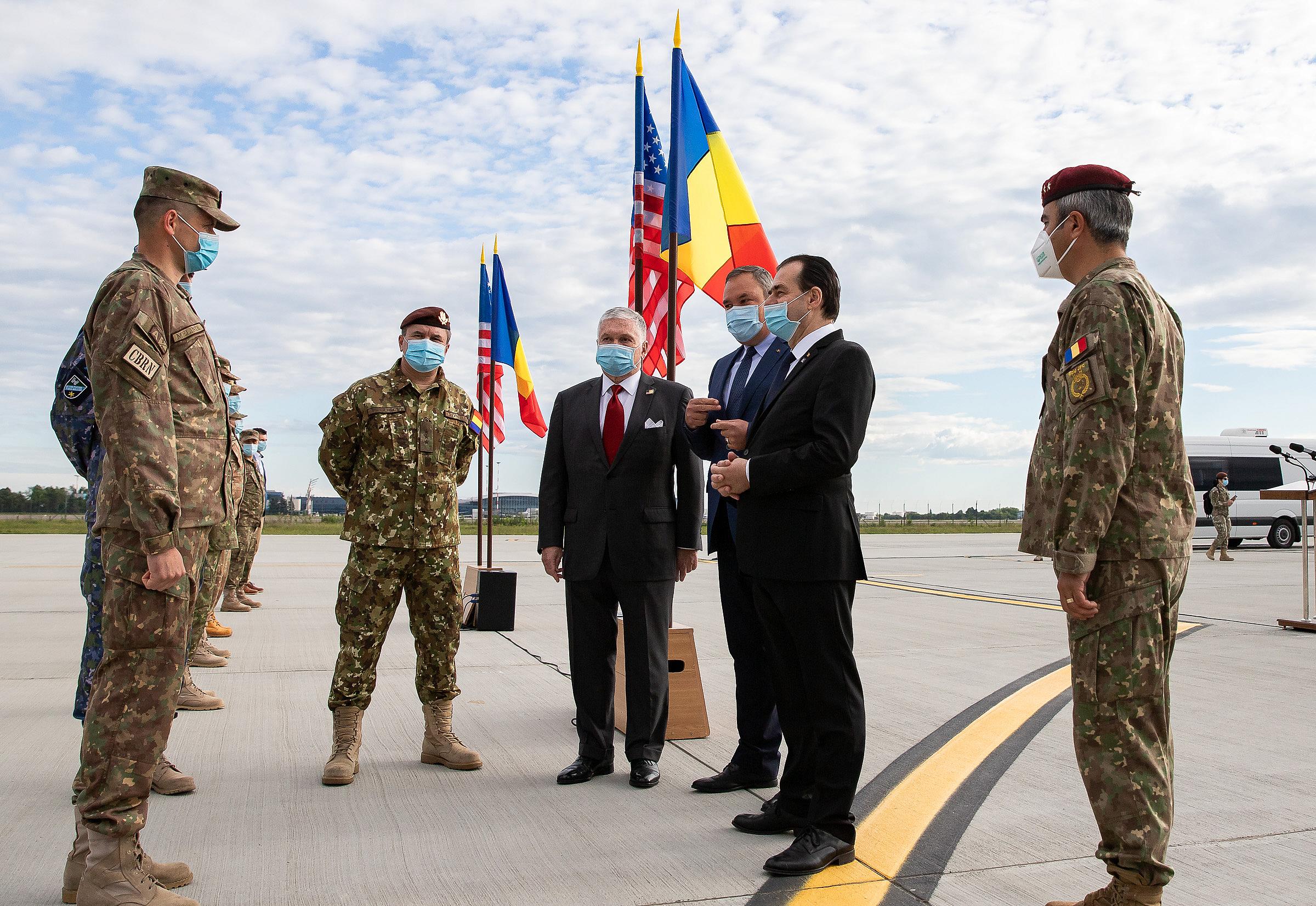 Romania: Team of health workers flies to the US