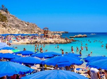 Cyprus: Gov’t launches emergency plan to support domestic tourism