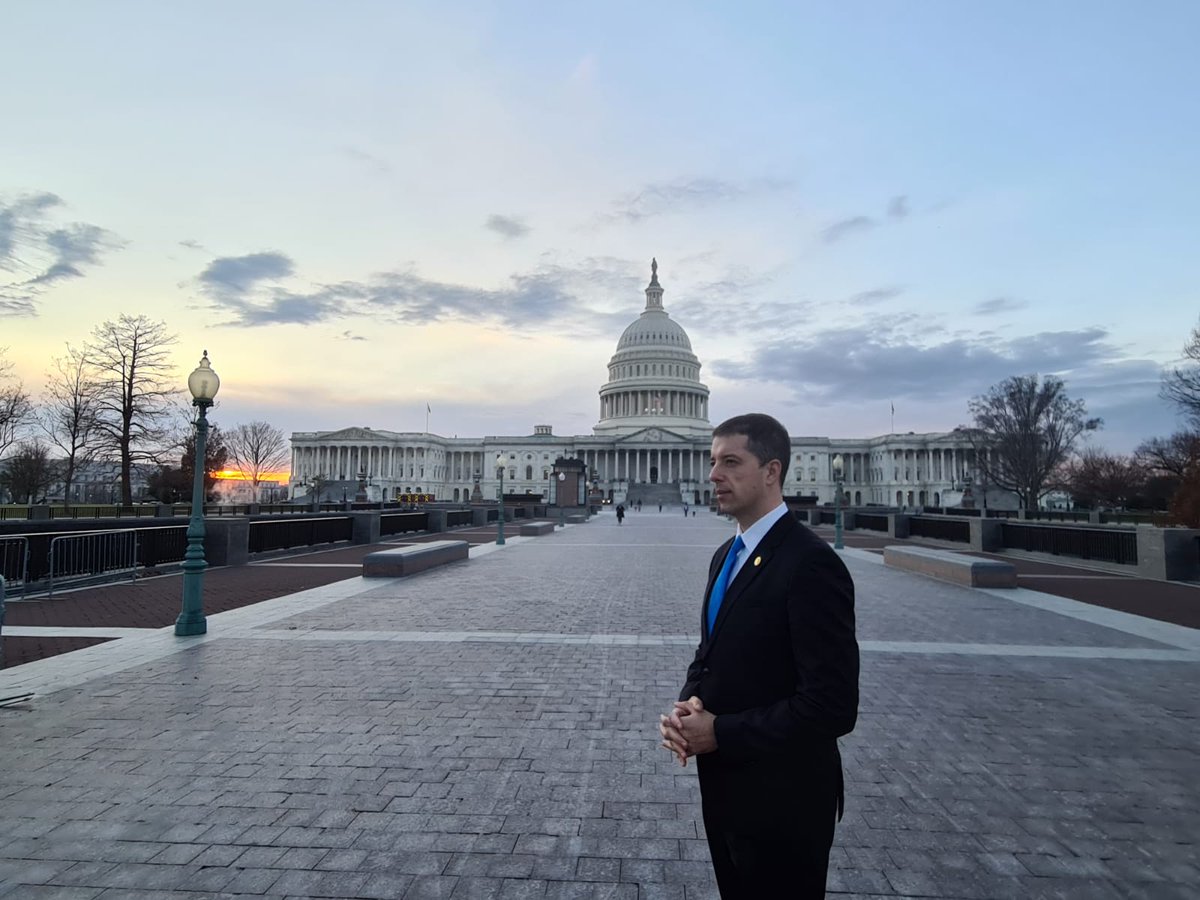 Đurić: Serbia does not want “tense” relations with the United States
