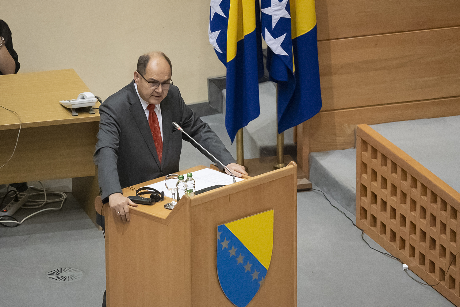 BiH: Schmidt in the BiH Parliament