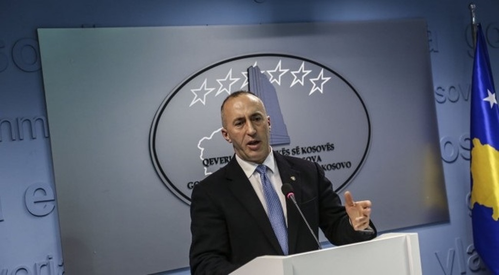 Artists from Kosovo stopped on the Serbian border, PM Haradinaj reacts