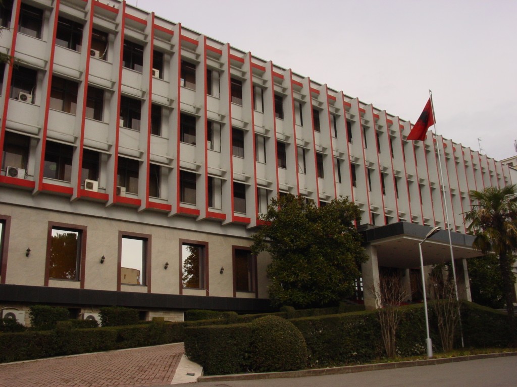 Albanian Foreign ministry condemns racist slogans launched in Krusevo