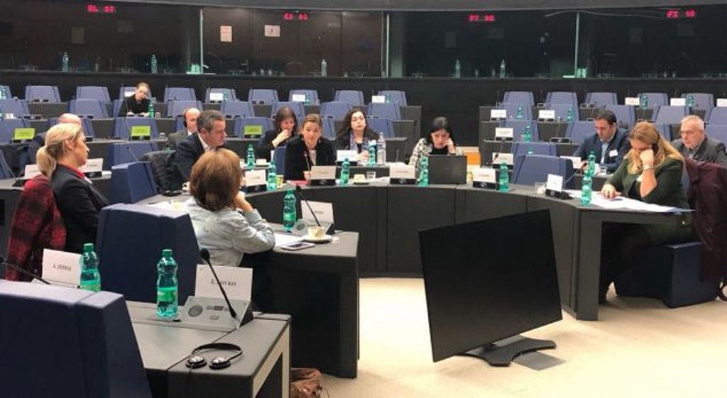 Osmani: Kufijtë e Kosovës nuk duhet të negocioen me Serbinë