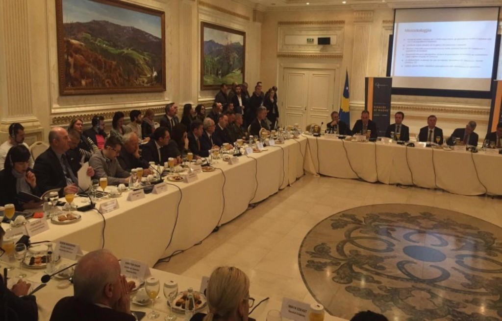 Tre skenarët për arritjen e marrëveshjes Kosovë-Serbi