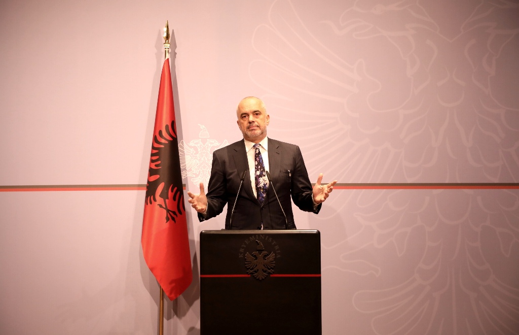 Rama: Zgjedhjet nuk ndalen dhe as shtyhen, pavarësisht kërcënimeve