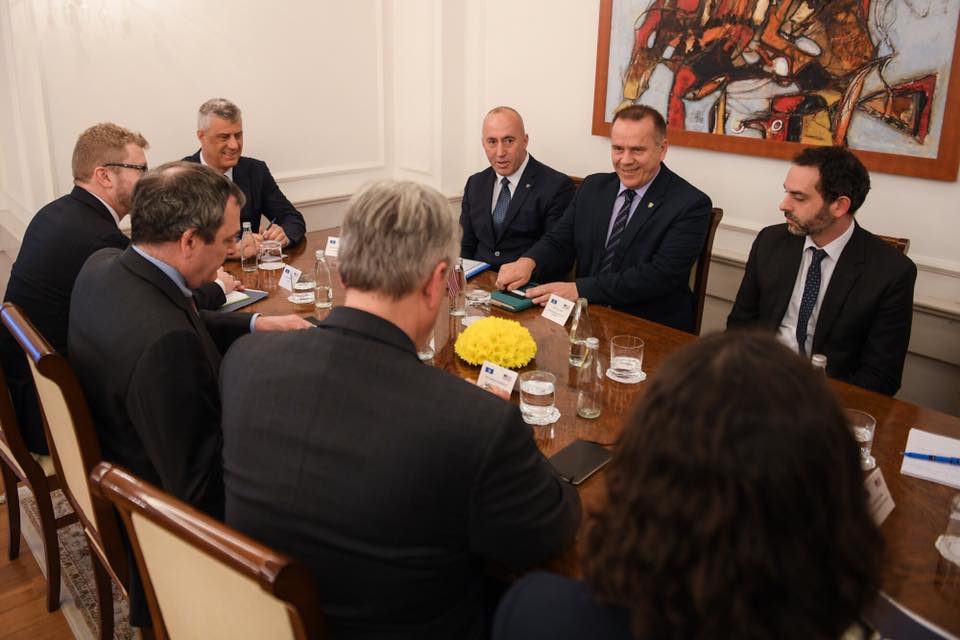 SHBA kërkon vazhdimin e dialogut Kosovë-Serbi
