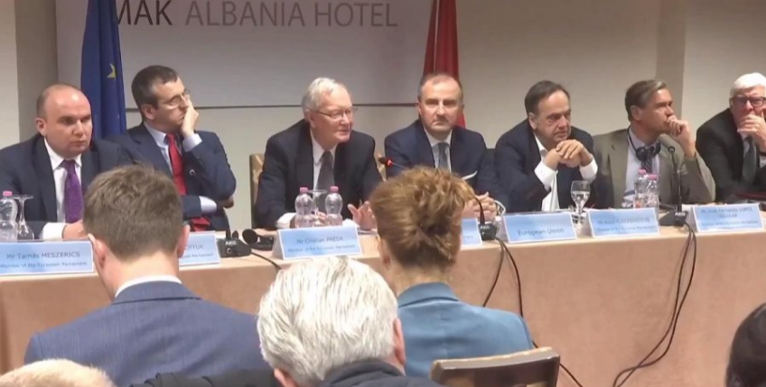 Ngërçi politik në Shqipëri, PE “zbarkon” me mision në terren