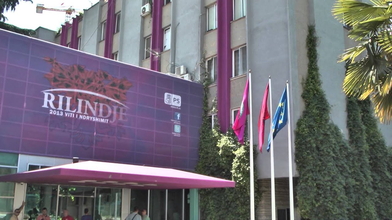 Opozita në protestë, PS-ja në tur takimesh për zgjedhjet vendore