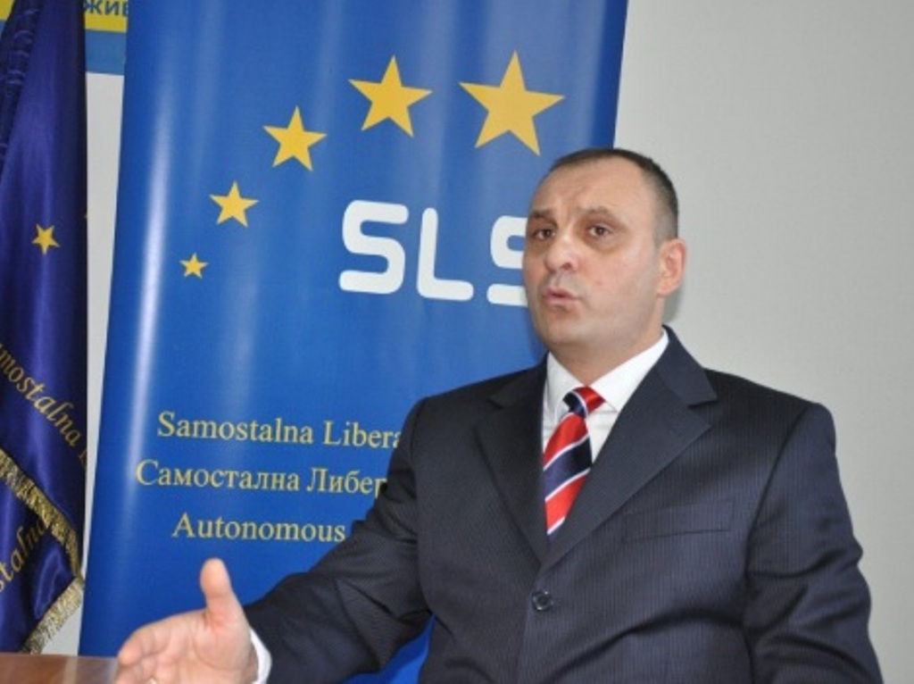 Kosovë, përleshje dhe përplasje mes politikanëve serbë