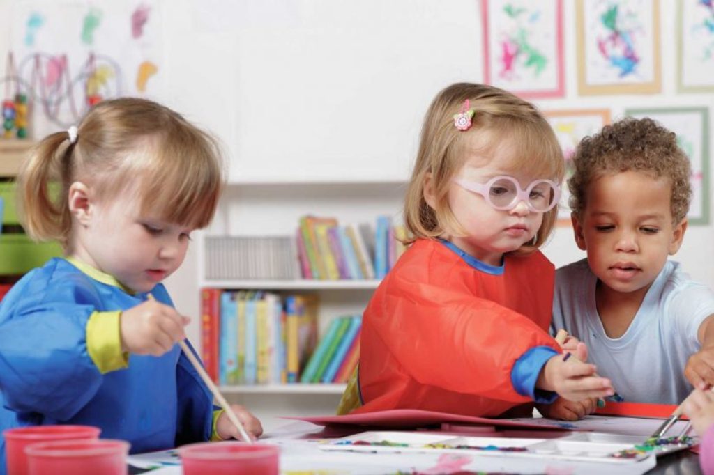 UNICEF: 61% e fëmijëve prej 3 deri në 6 vjeç nuk ndjekin arsimin parashkollor