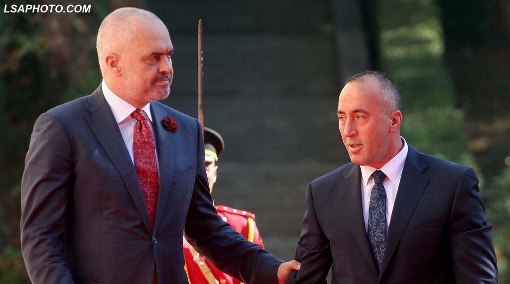 Edi Rama e Ramush Haradinaj përfshihen në polemika për Samitin e Berlinit
