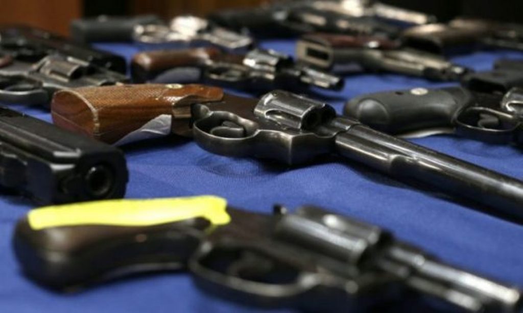 Mbi 800 kosovarë në pritje për legalizim të armëve