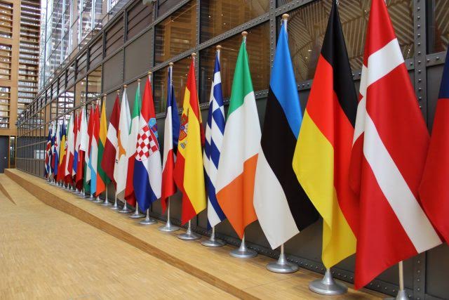 Ενέργεια: Τελικά, πού θα “κοιτάξουν” τα Βαλκάνια, ανατολικά ή δυτικά;