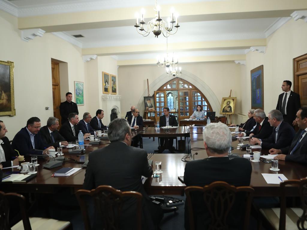 Σύσκεψη αρχηγών κομμάτων υπό τον Πρόεδρο Αναστασιάδη εν όψη της συνάντησης με τον Ακιντζί