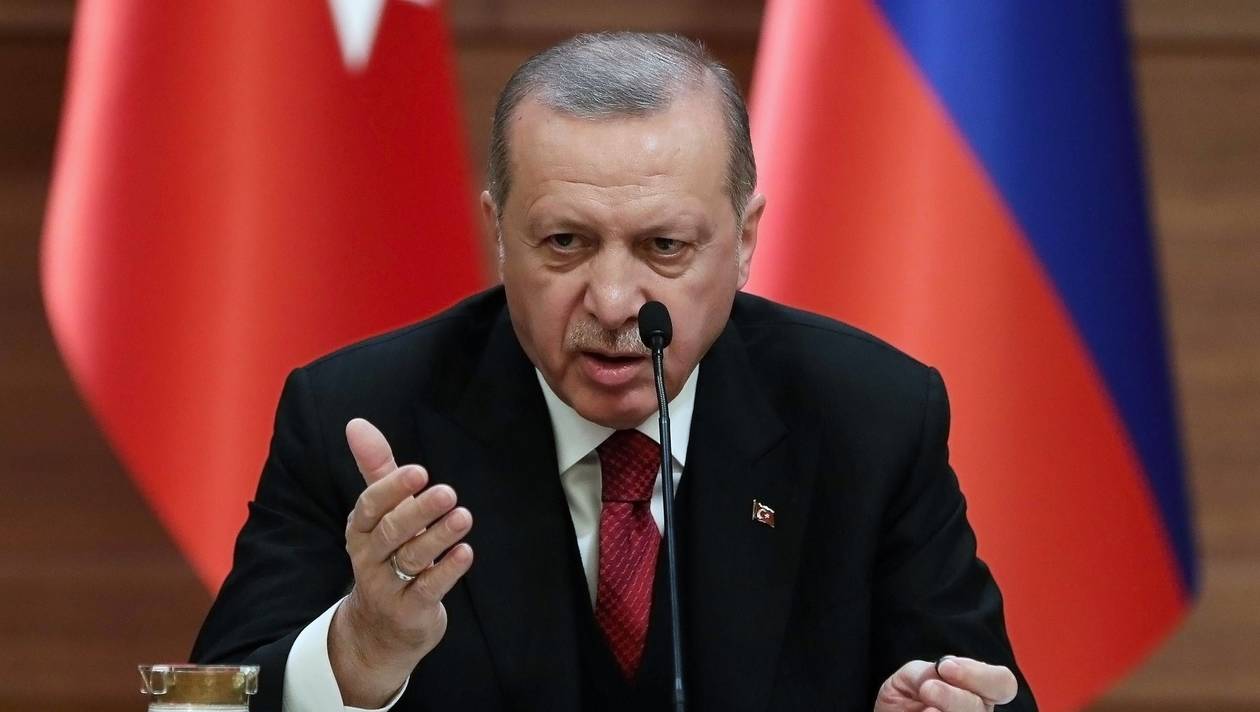 Erdogan προς ξένους οίκους: «Η Ελλάδα δεν πληρώνει μισθούς, έχει χρεοκοπήσει, αλλά της δίνουν δάνεια»