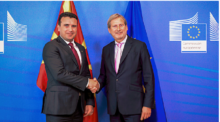 Hahn-Zaev: 365 μέρες σκληρής δουλειάς για ταχεία και επιτυχή διαπραγμάτευση.