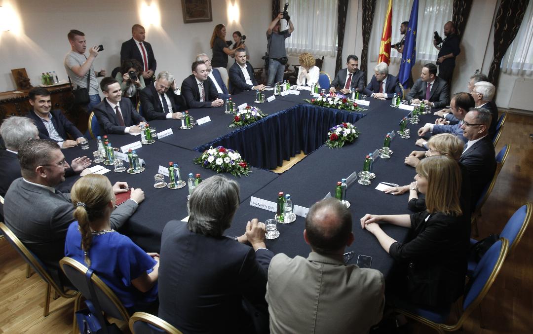 Συνεχίζεται αύριο η σύσκεψη των πολιτικών αρχηγών σχετικά με το δημοψήφισμα