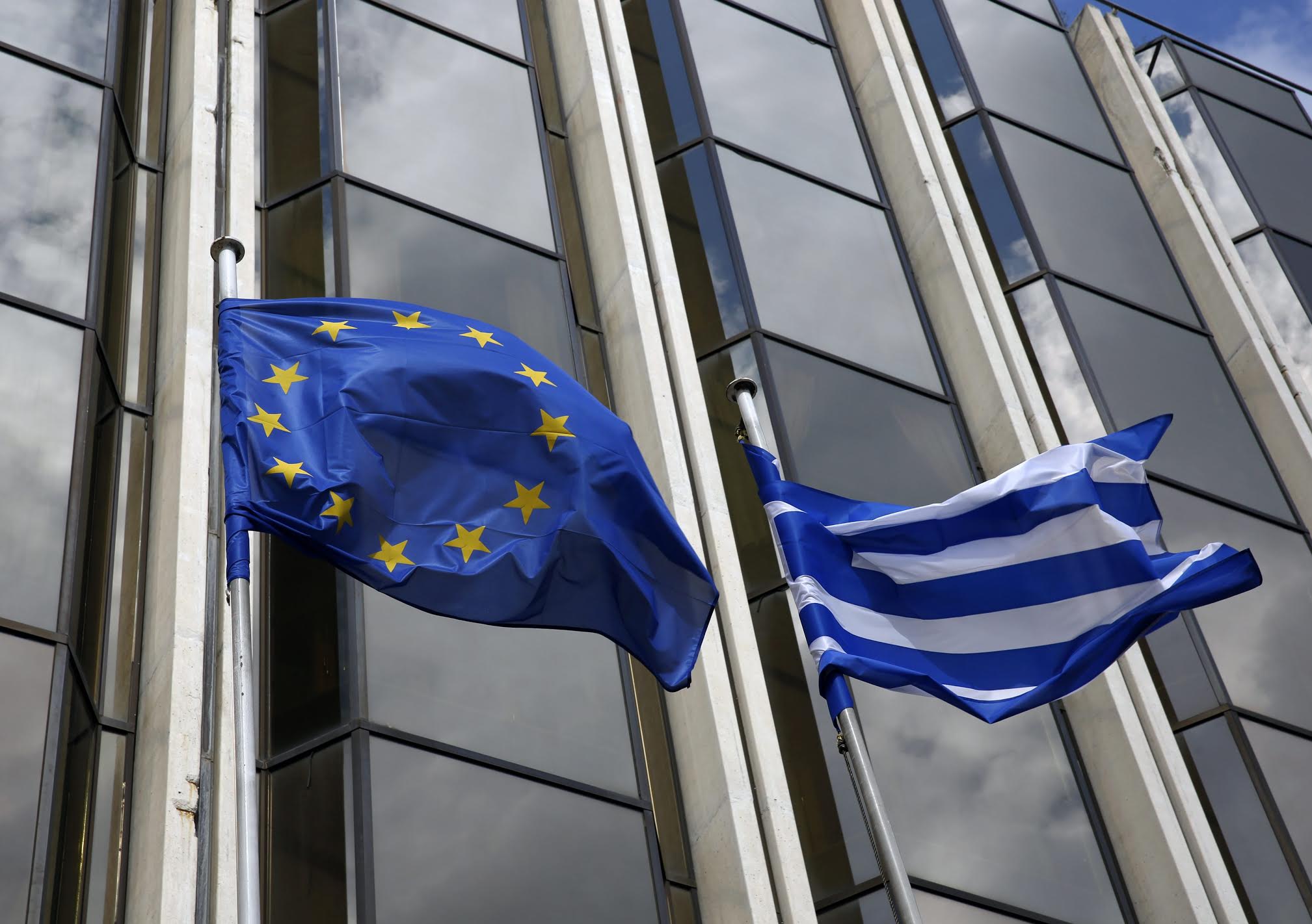 «Μηδενίζονται» οι διαφορές Ελλάδας και Κομισιόν
