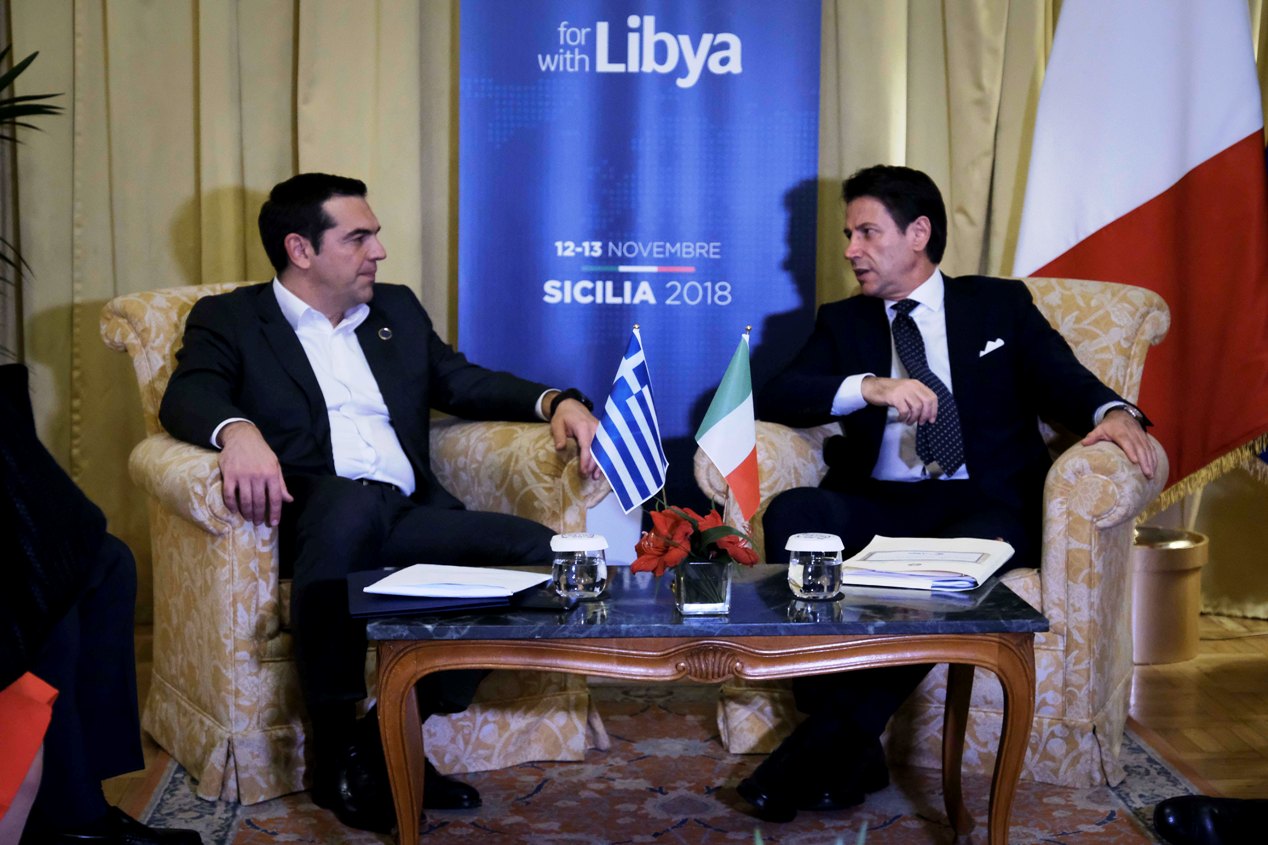Διμερή και περιφερειακά θέματα συζήτησαν Τσίπρας και Conte