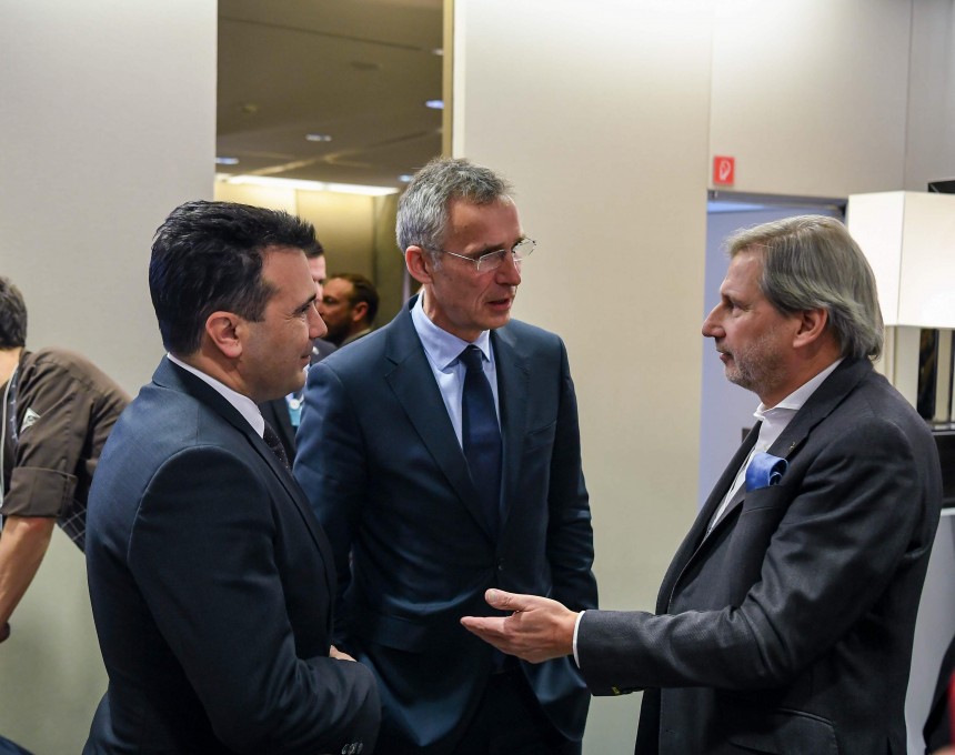 Zaev σε Hahn και Stoltenberg: Έφτασε η ώρα να επικεντρωθούμε στην εφαρμογή των μεταρρυθμίσεων