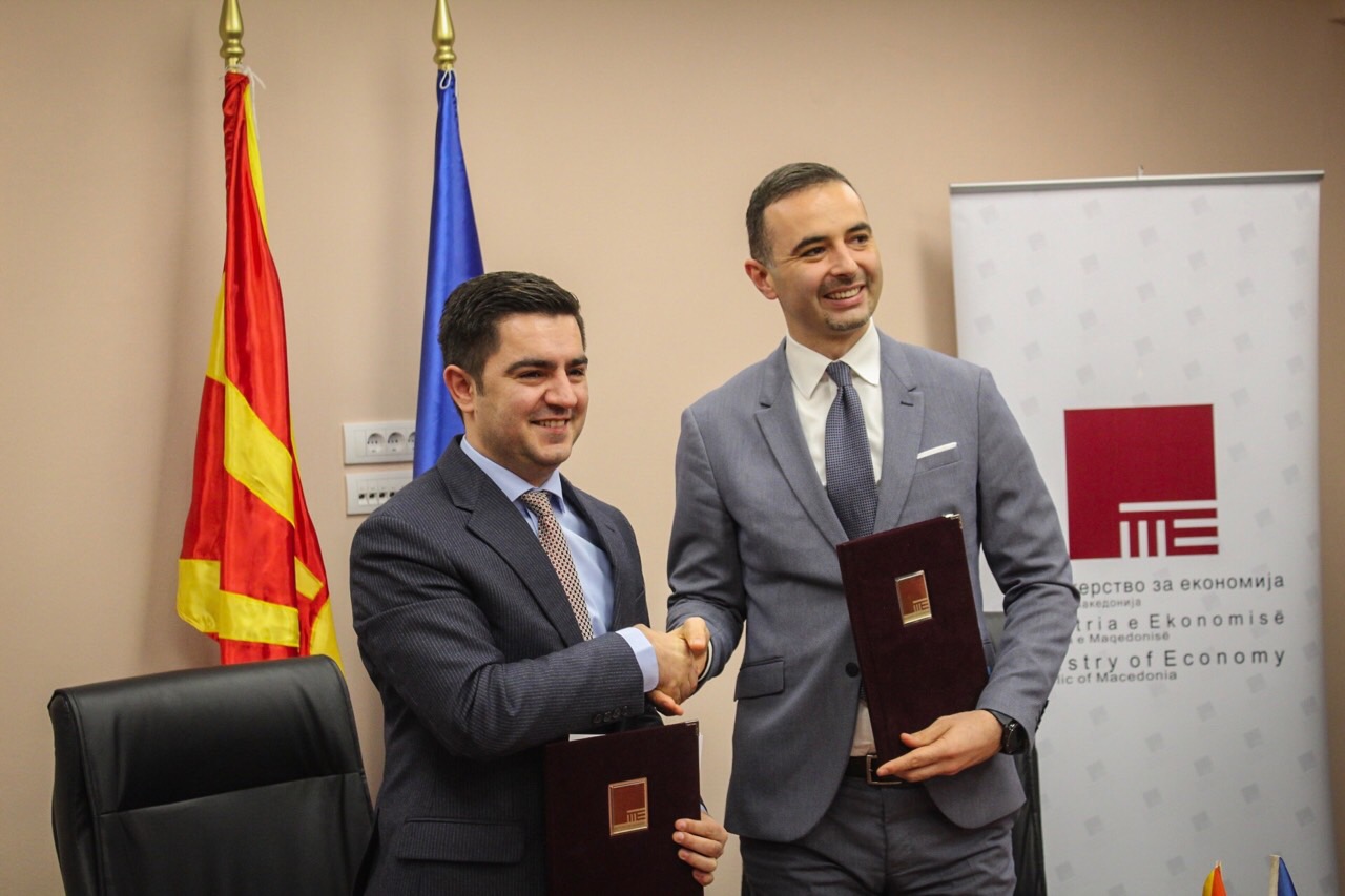 Συμφωνία συνεργασίας στον ενεργειακό τομέα υπογράφουν Σκόπια και Πρίστινα