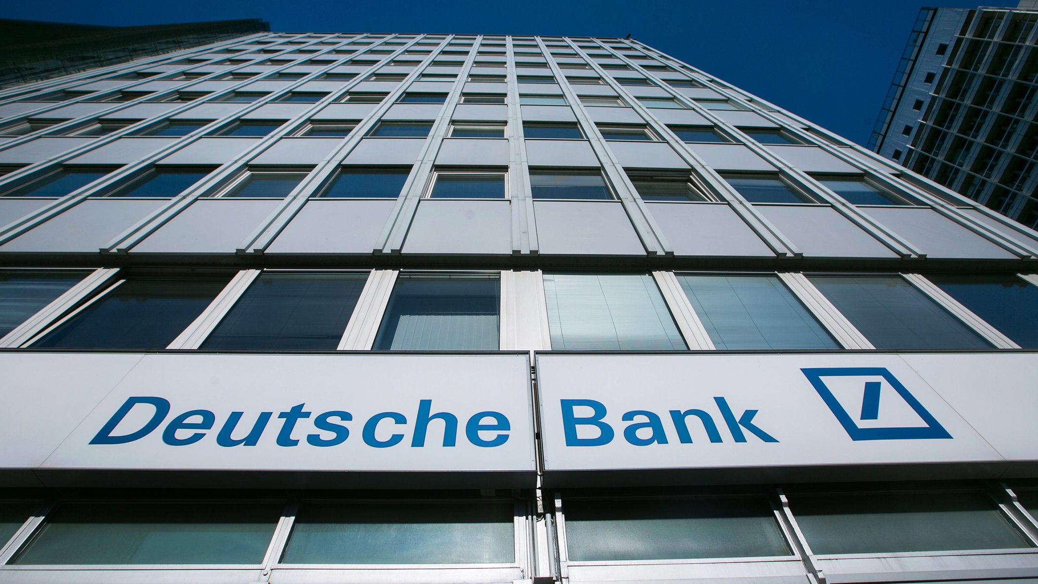 Υπέρ των αλλαγών στο νόμο Κατσέλη η Deutsche Bank