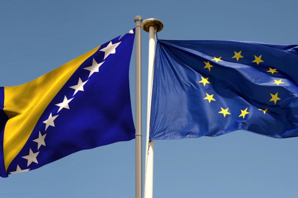 Β-Ε: Η οικονομική διακυβέρνηση παρεμποδίστηκε από τον υψηλό βαθμό πολιτικοποίησης