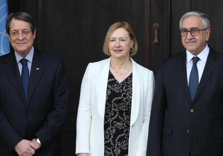 Κύπρος: Τηλεφωνική επικοινωνία Αναστασιάδη με Tatar, Akinci και Spehar