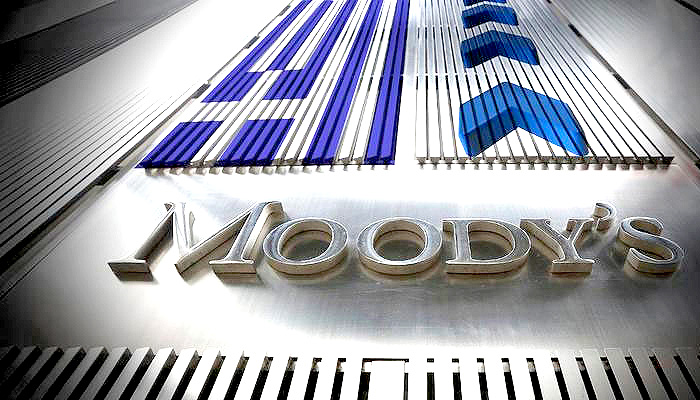 Ελλάδα: Υποβάθμισε τις προοπτικές 5 ελληνικών τραπεζών η Moody’s