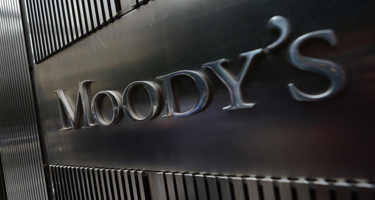 Moody’s για Κύπρο: Η απομόχλευση θα συνεχιστεί, προκλήσεις η μικρή οικονομία και το υψηλό χρέος
