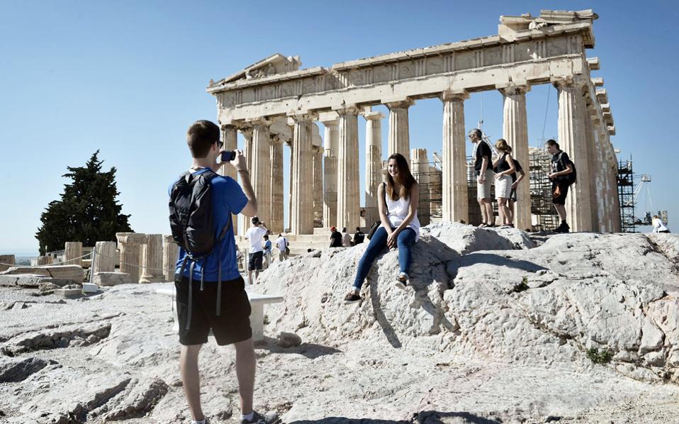 Ελλάδα: Νέο τηλεοπτικό μήνυμα Μητσοτάκη με μέτρα για οικονομία, εργασία και τουρισμό την Τετάρτη